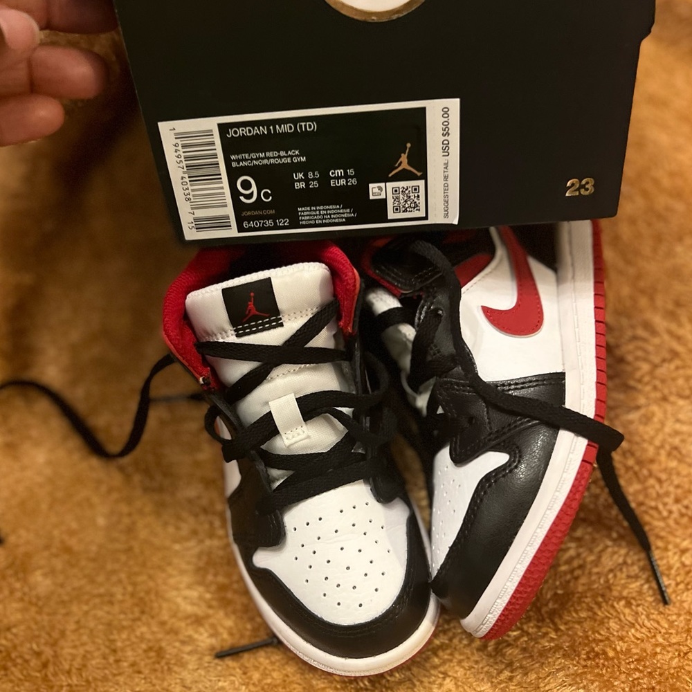 Jordan 1 size 9c..
